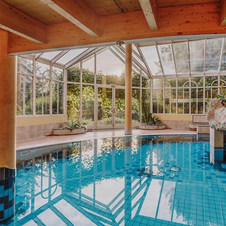 Landhotel Gschirnwirt Eugendorf Buitenkant foto