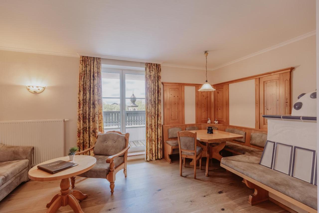 Landhotel Gschirnwirt Eugendorf Buitenkant foto