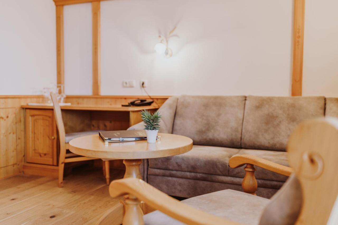 Landhotel Gschirnwirt Eugendorf Buitenkant foto