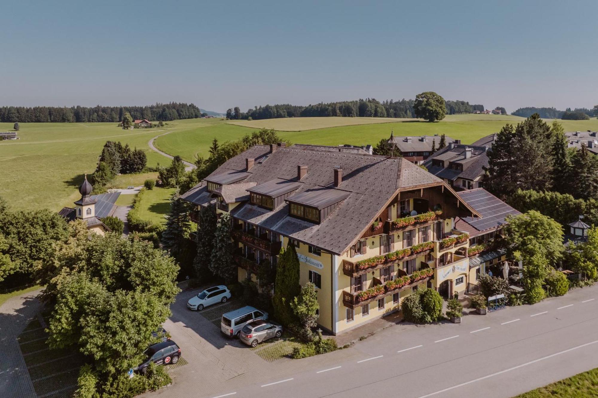 Landhotel Gschirnwirt Eugendorf Buitenkant foto